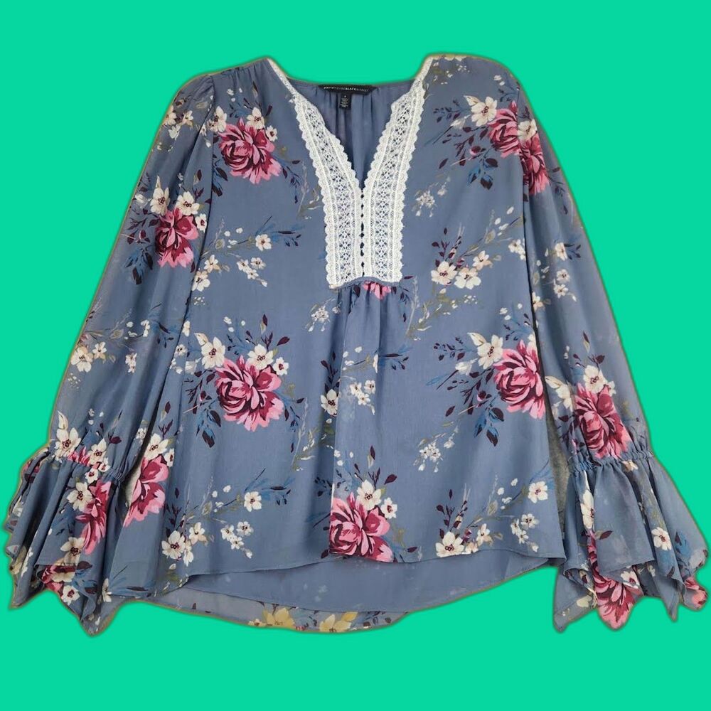 White House Black Market Women's Floral Boho Hippie Style Top- Lace Trim Size S